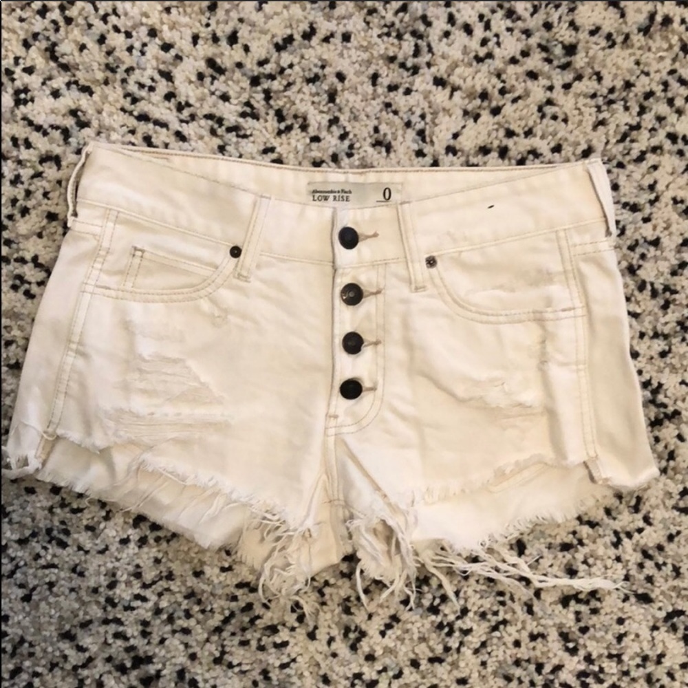 Abercrombie & Fitch low rise shorts. Size 0/25